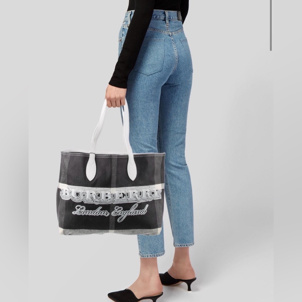 Sale ends 4/11 Burberry doodle Black and White Logo Canvas Tote new